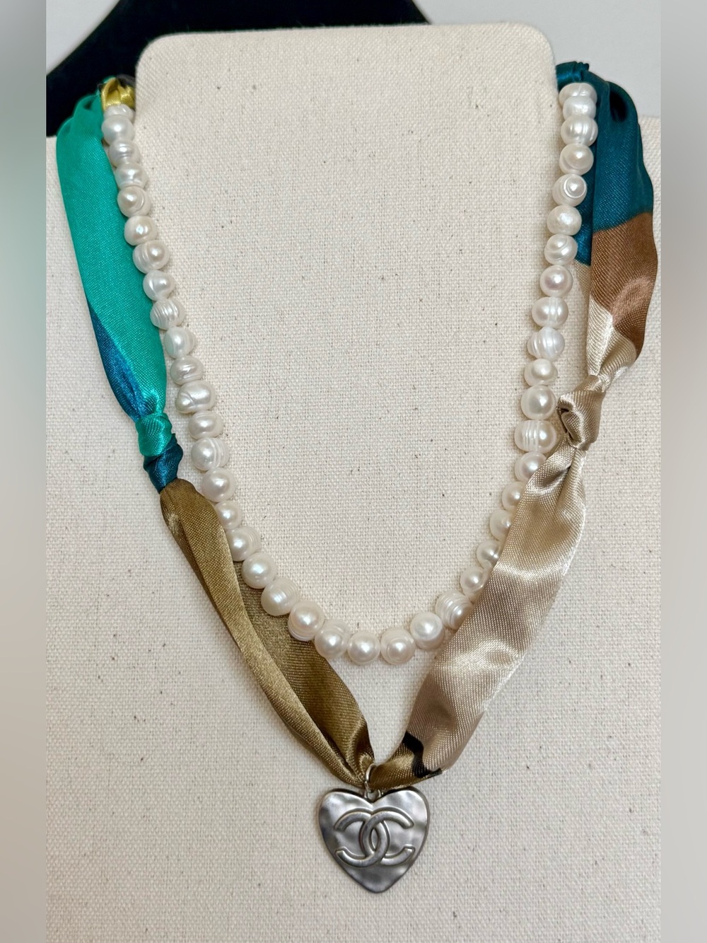 Silk Ribbon Pearls Necklace with Heart Pendant